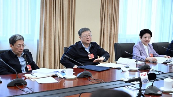 伊朗媒体称霍尔木兹海峡管理草案进入审议阶段