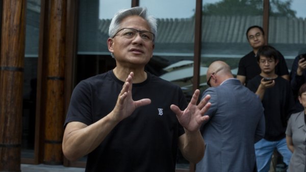 总投资300亿元打造GW级绿电直连数据中心集群 万国数据与乌兰察布市政府签署战略合作协议