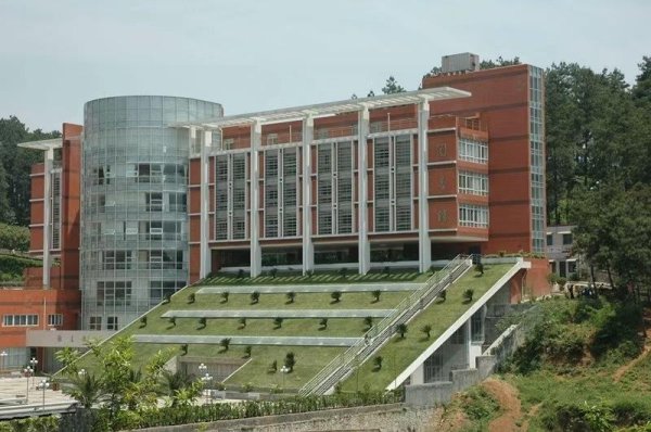 从“输血”到“赋能”，邮储银行贵州省分行服务教育事业高质量发展
