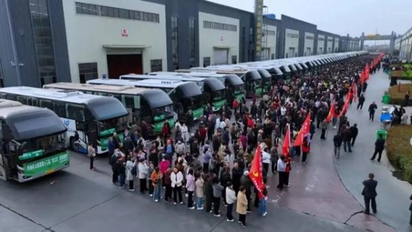 矿企请4000余名员工父母免费六日游：预算1000多万元，工龄满3年可报名