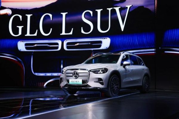 奔驰纯电GLC、宝马iX3长轴距领衔，豪华品牌比拼新战场